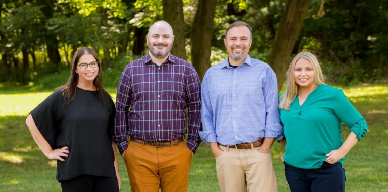 groupphoto 2021 JW edit 2 768x381