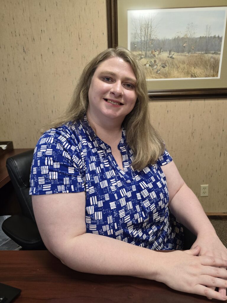 Amber 4 16 24 768x1024