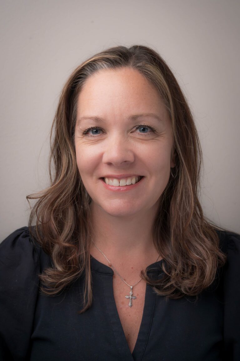 Headshot Melissa2 768x1152